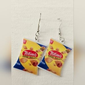 Pizza  Rollz    Earings  New Without Tags